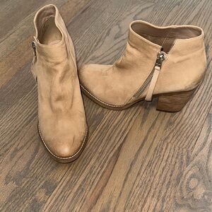 Sam Edelman Tan Ankle Booties with Western Flair
